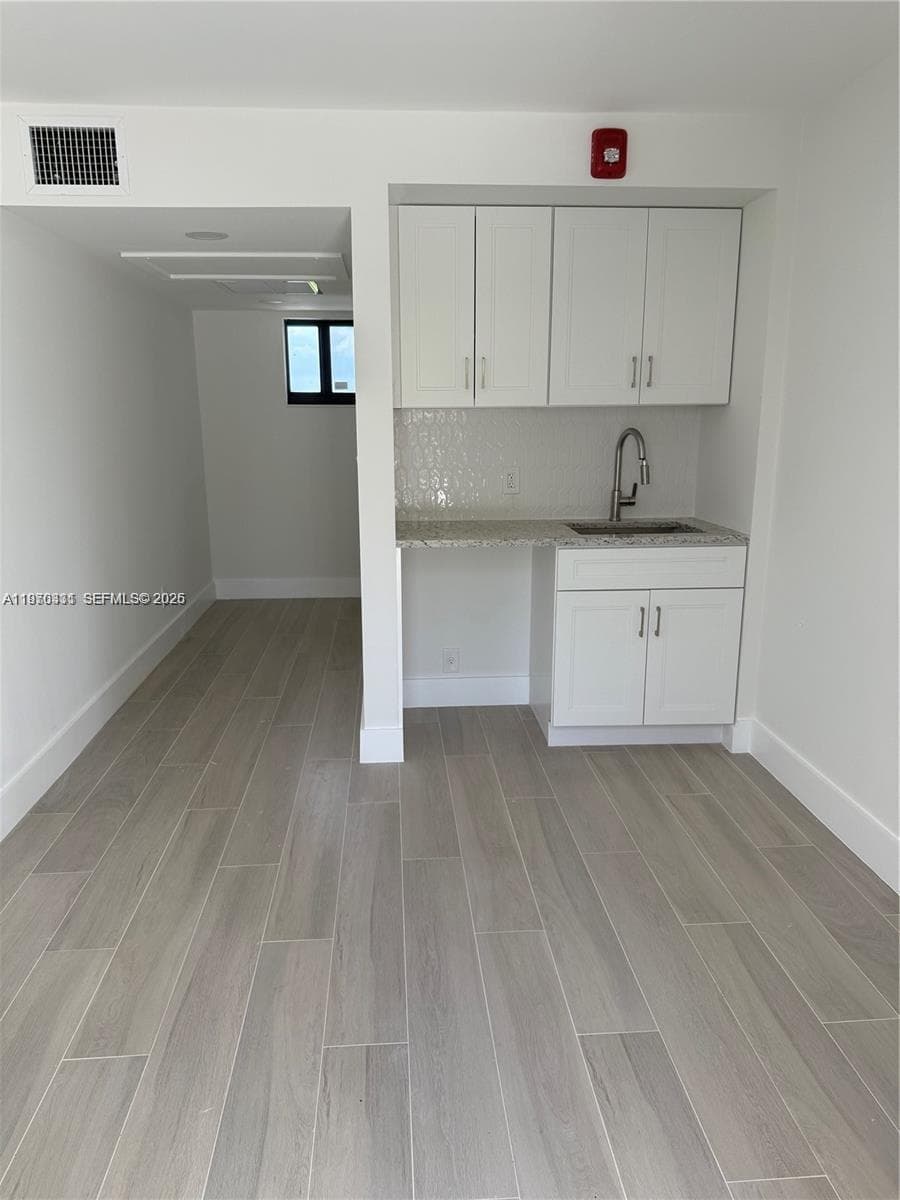 20281 E Country Club Dr, Aventura FL 33180 — 2