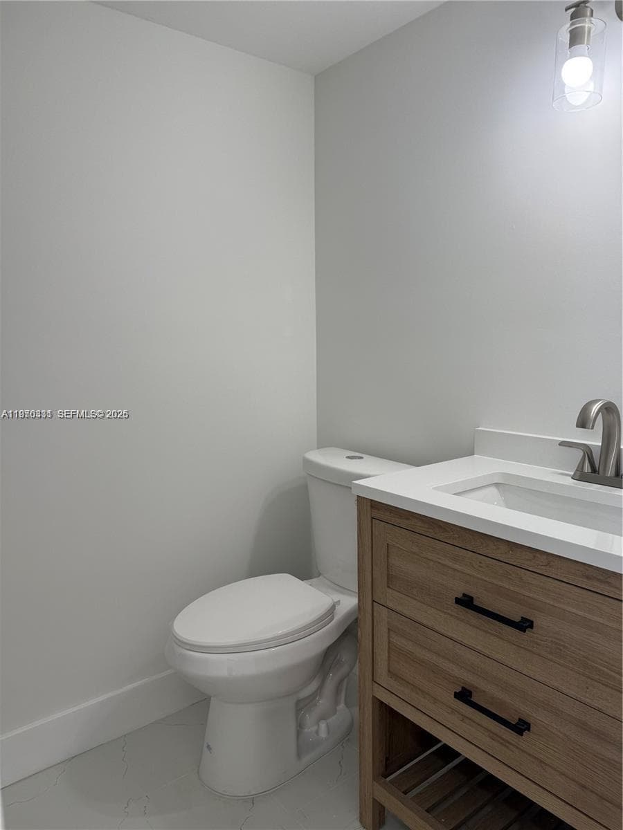 20281 E Country Club Dr, Aventura FL 33180 — 3
