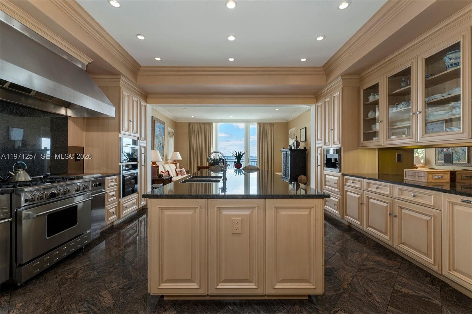 10 Tahiti Beach Island Rd, Coral Gables FL 33143 — 5