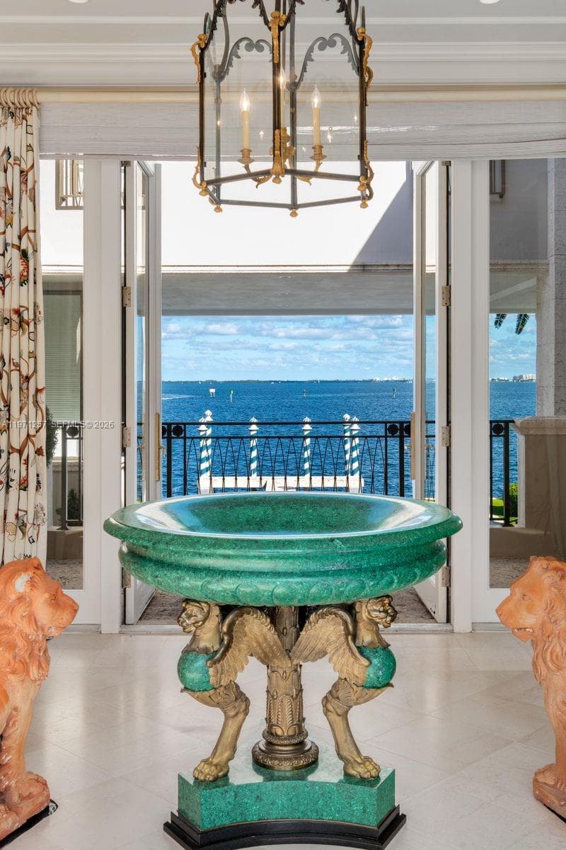 10 Tahiti Beach Island Rd, Coral Gables FL 33143 — 21