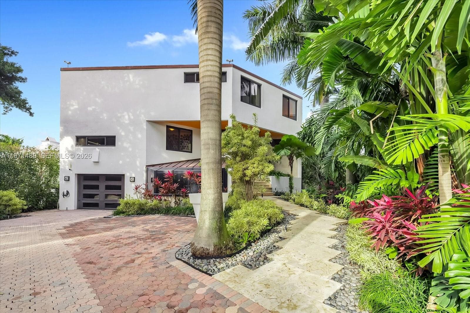 279 N Hibiscus Dr, Miami Beach FL 33139 — 23
