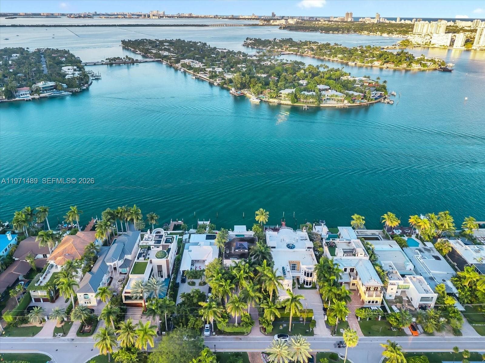 279 N Hibiscus Dr, Miami Beach FL 33139 — 16