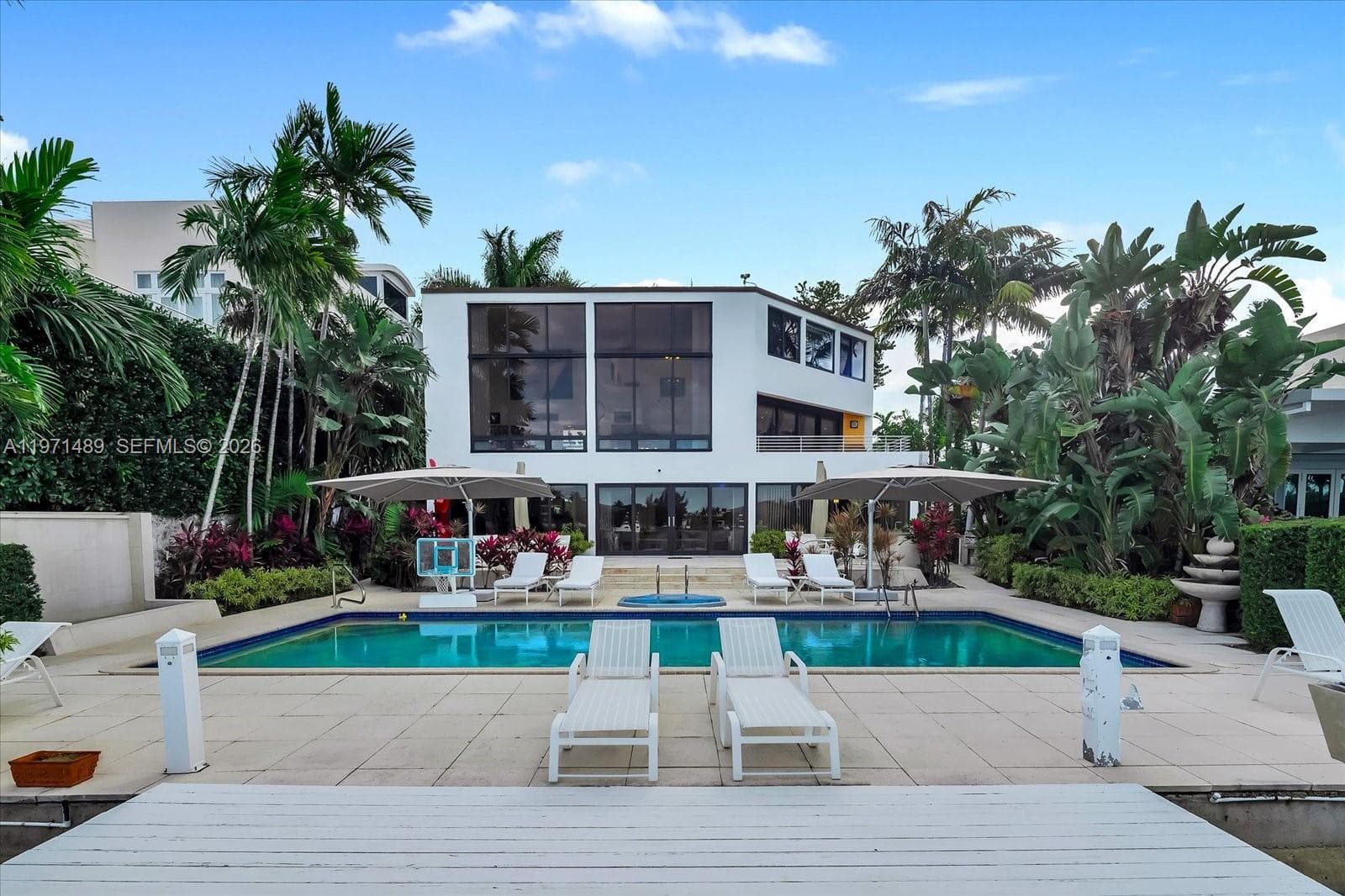279 N Hibiscus Dr, Miami Beach FL 33139 — 5