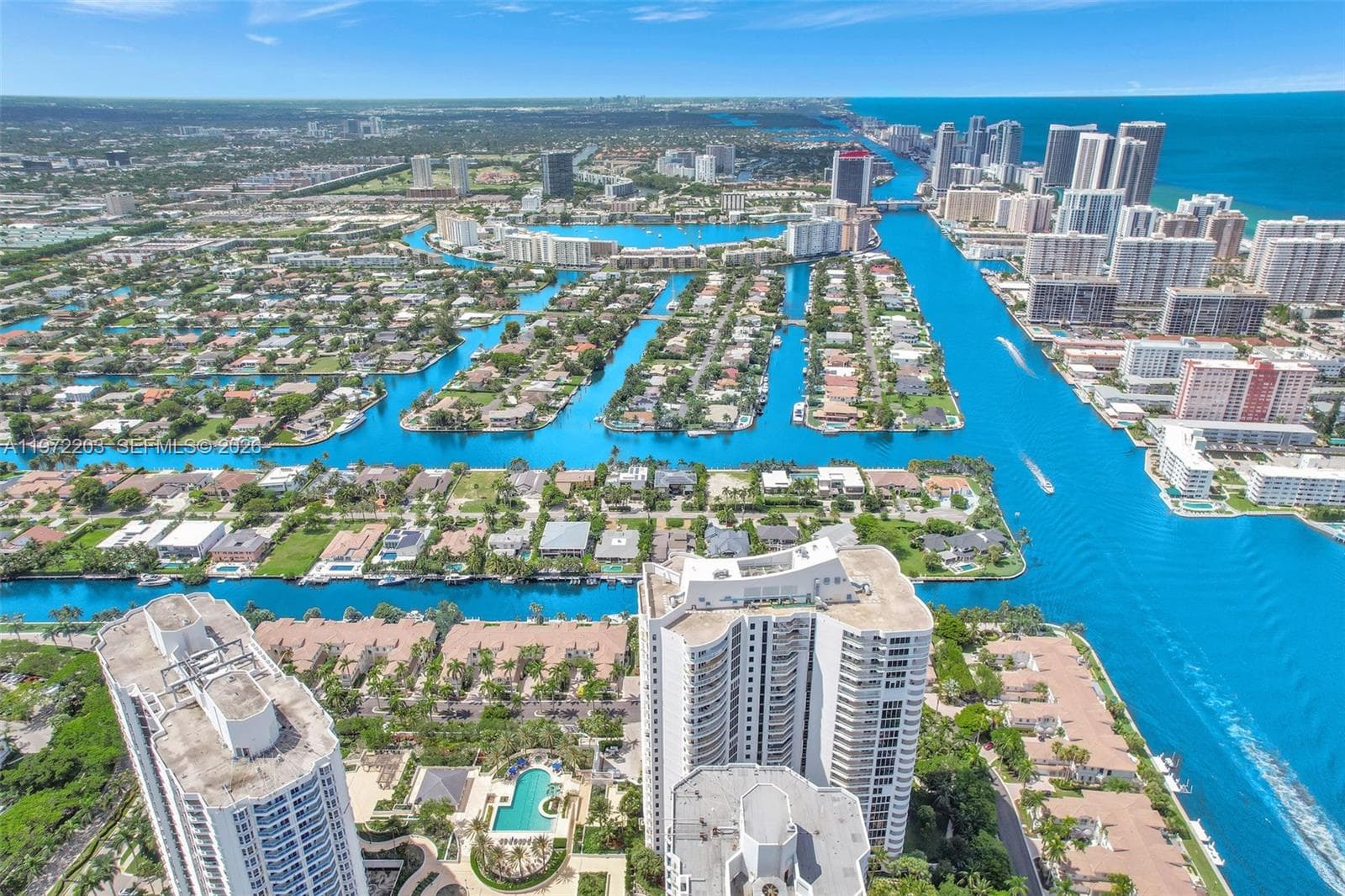 21200 Point Pl, Aventura FL 33180 — 91