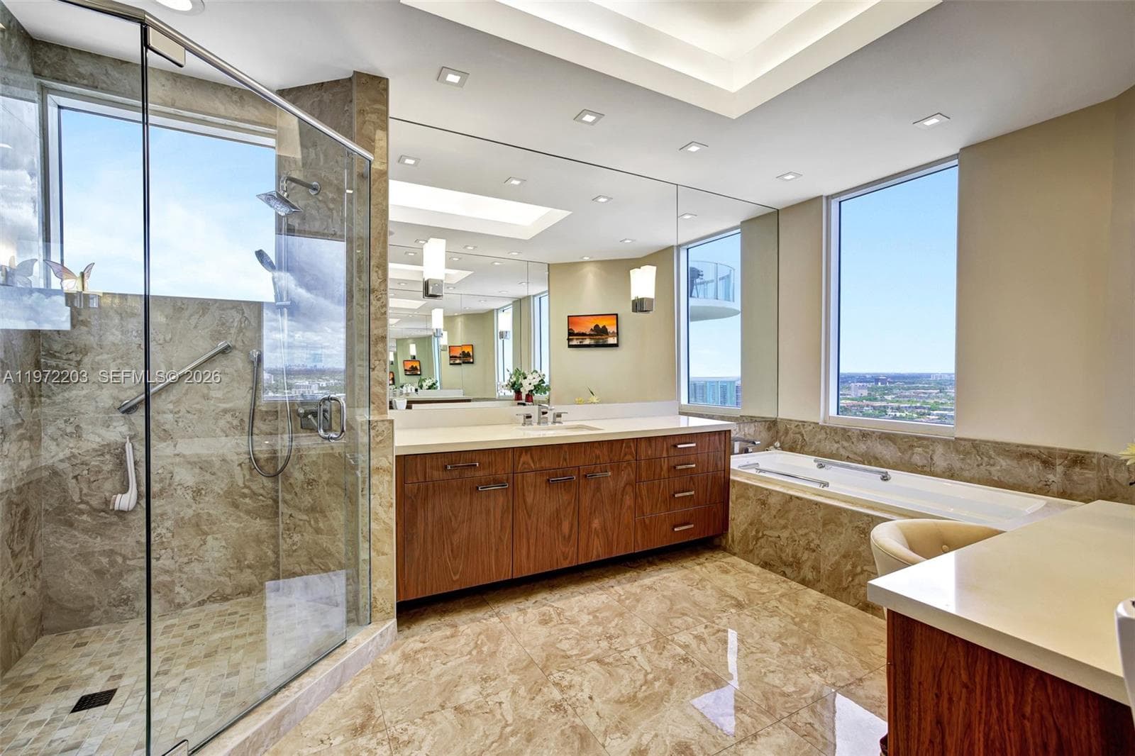 21200 Point Pl, Aventura FL 33180 — 46