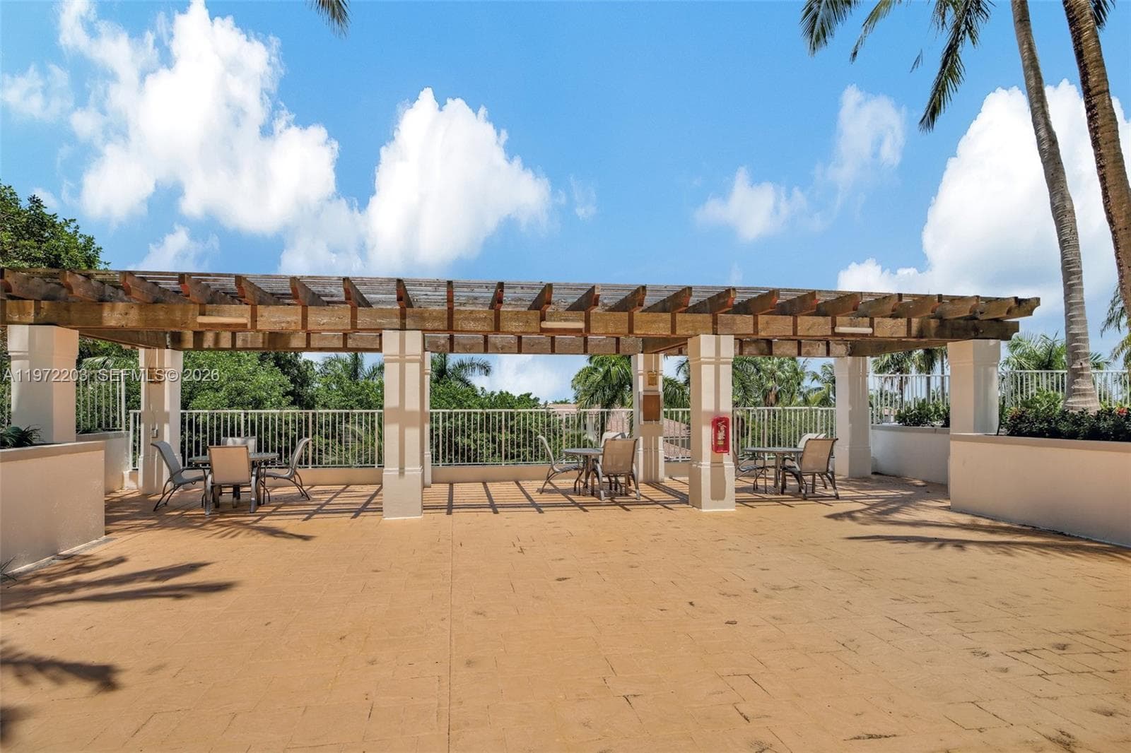 21200 Point Pl, Aventura FL 33180 — 73