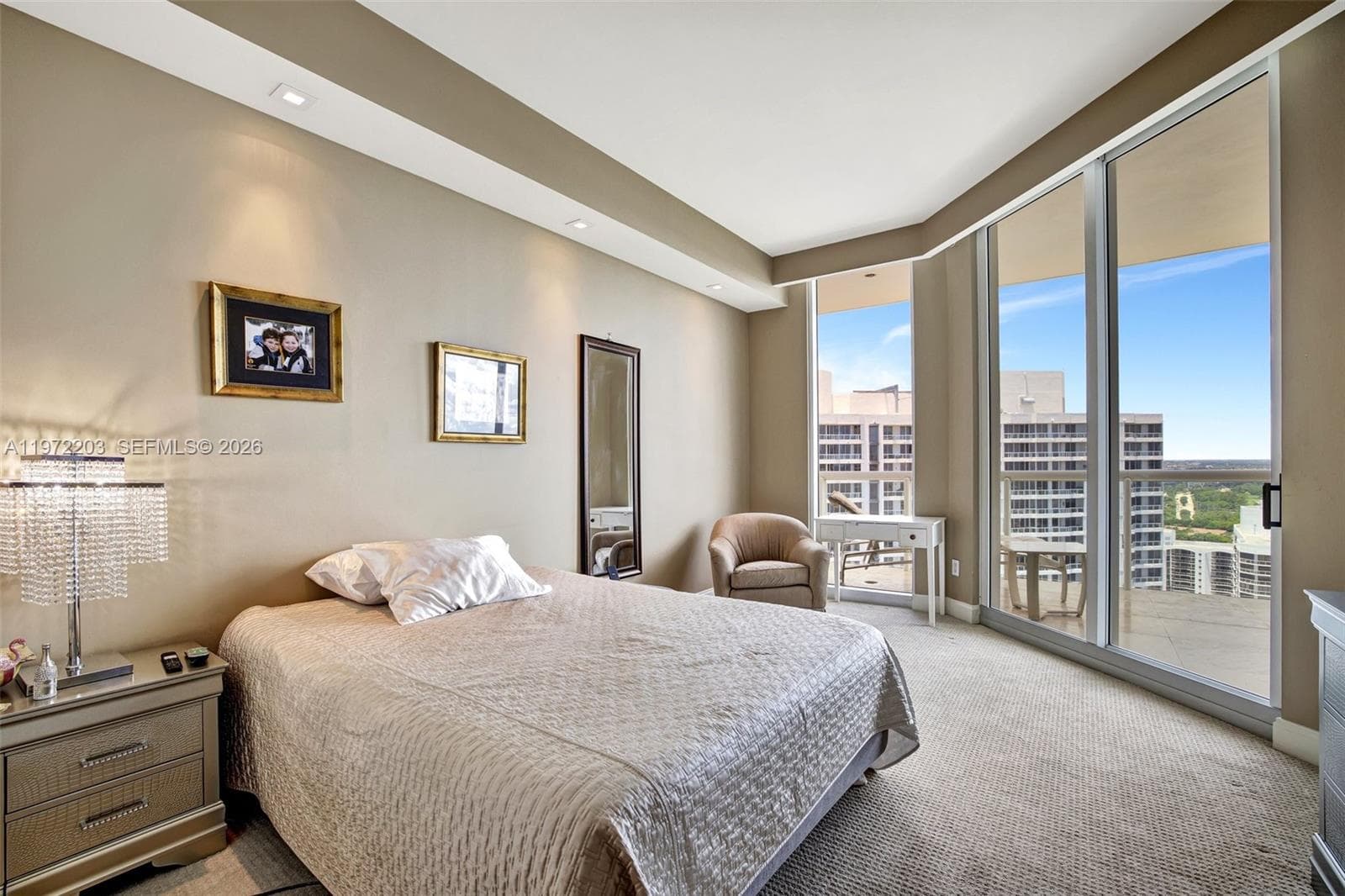 21200 Point Pl, Aventura FL 33180 — 59