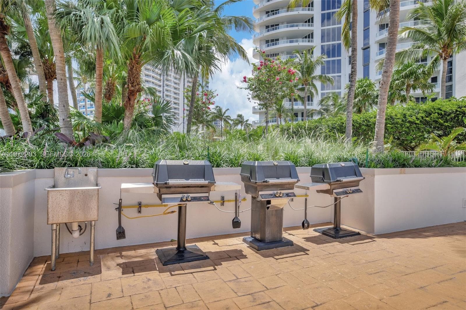 21200 Point Pl, Aventura FL 33180 — 74