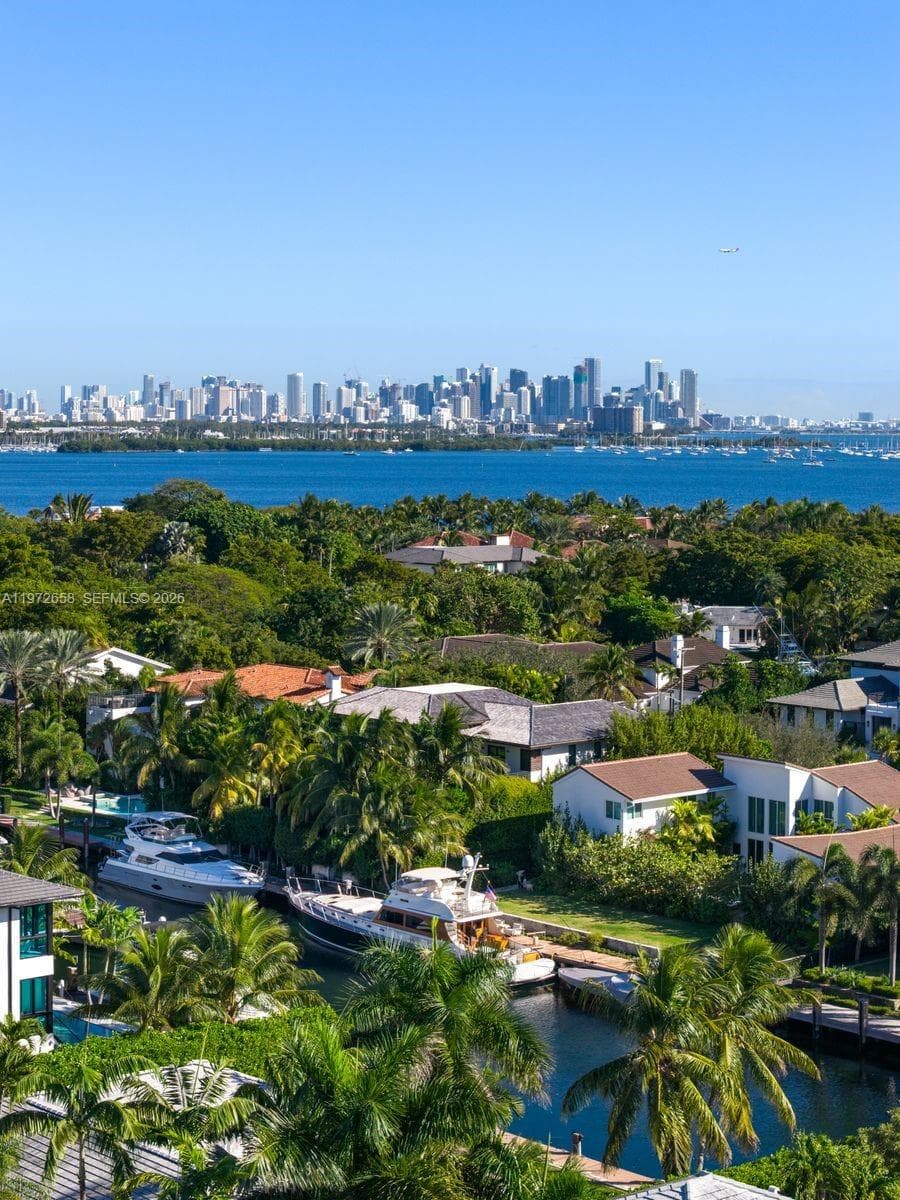 6850 Sunrise Ct, Coral Gables FL 33133 — 26