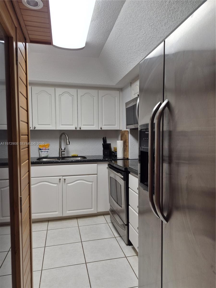 2655 Collins Ave # 1404, Miami Beach FL 33140 — 17