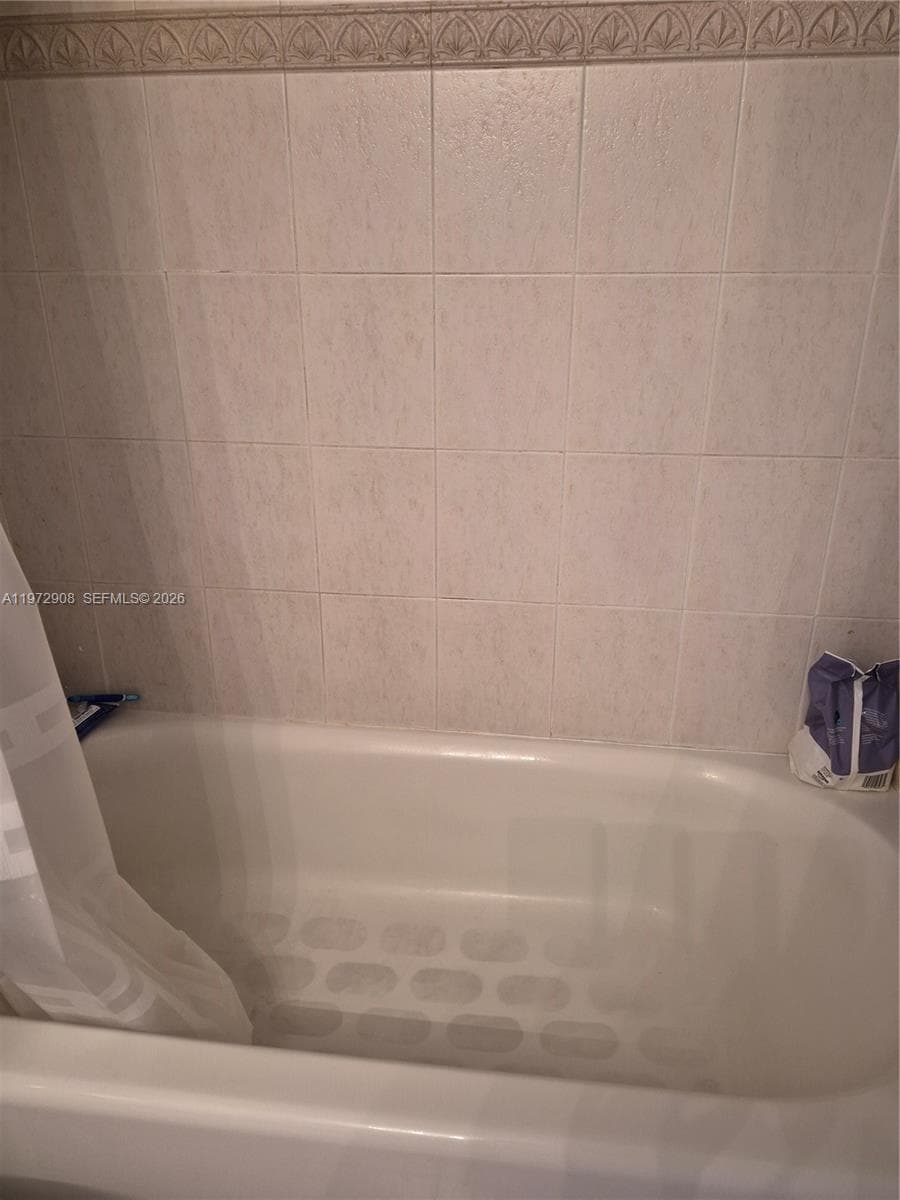 2655 Collins Ave # 1404, Miami Beach FL 33140 — 20