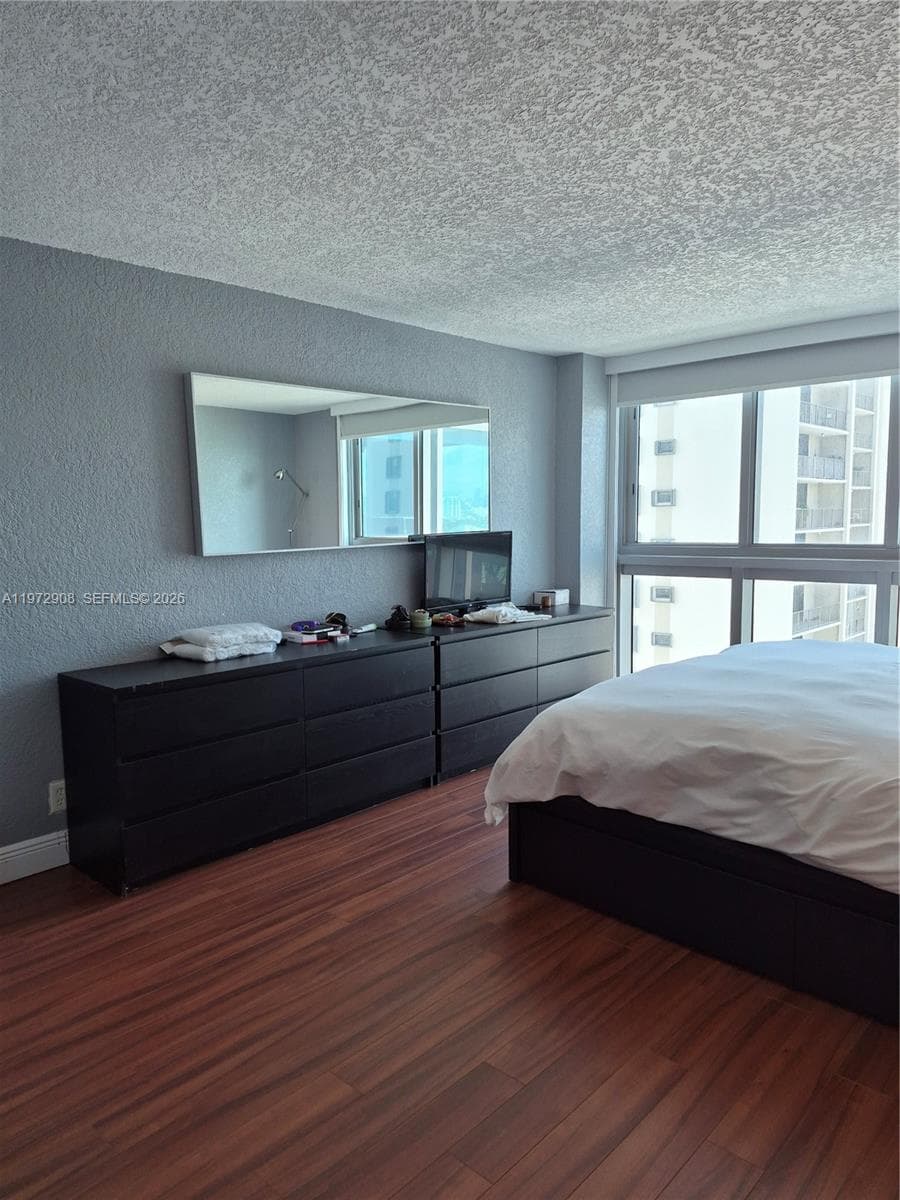 2655 Collins Ave # 1404, Miami Beach FL 33140 — 18