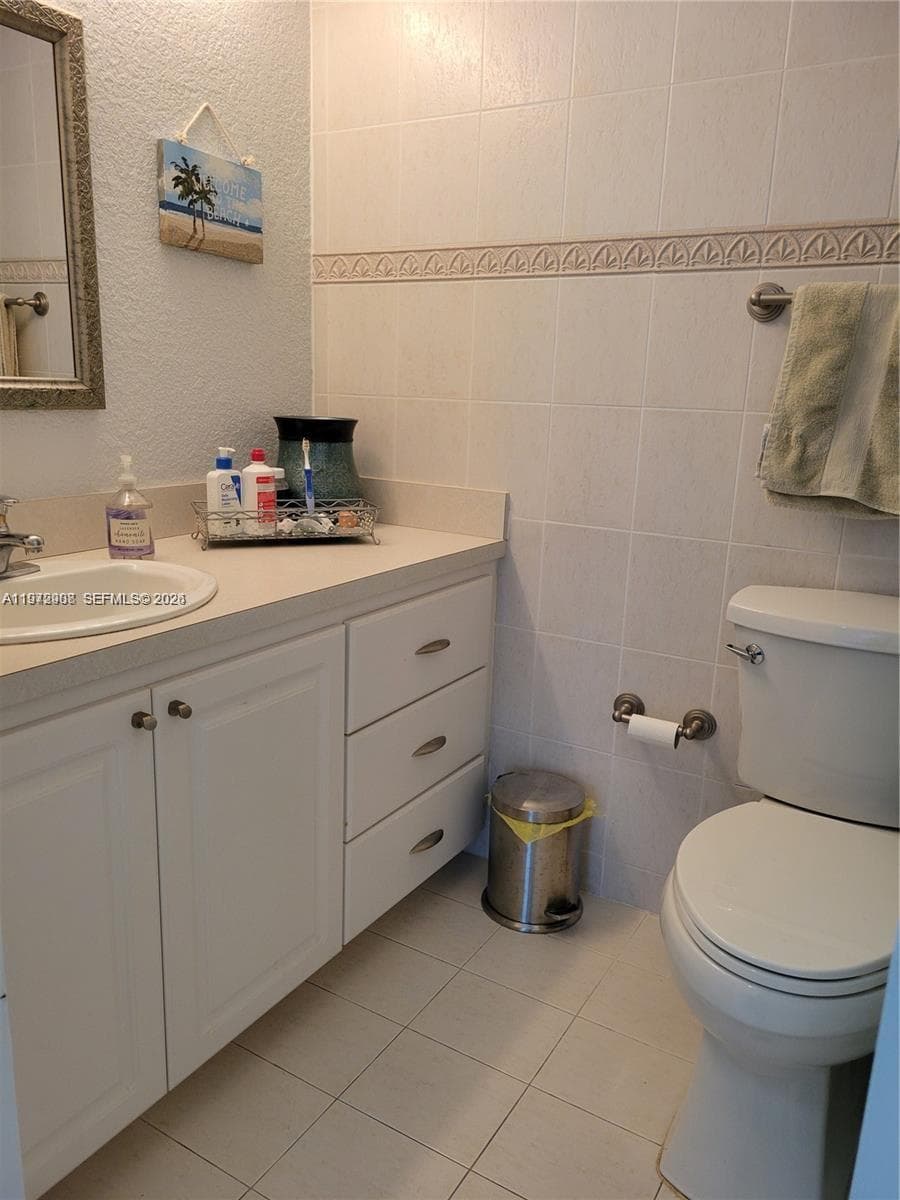 2655 Collins Ave # 1404, Miami Beach FL 33140 — 19