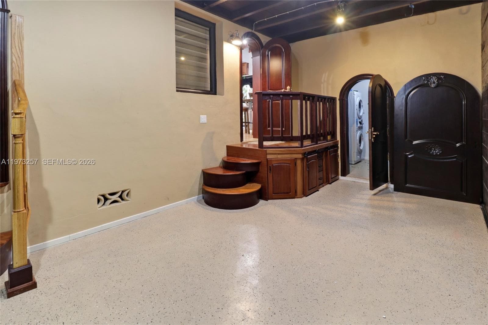 550 Quail Ave, Miami Springs FL 33166 — 32