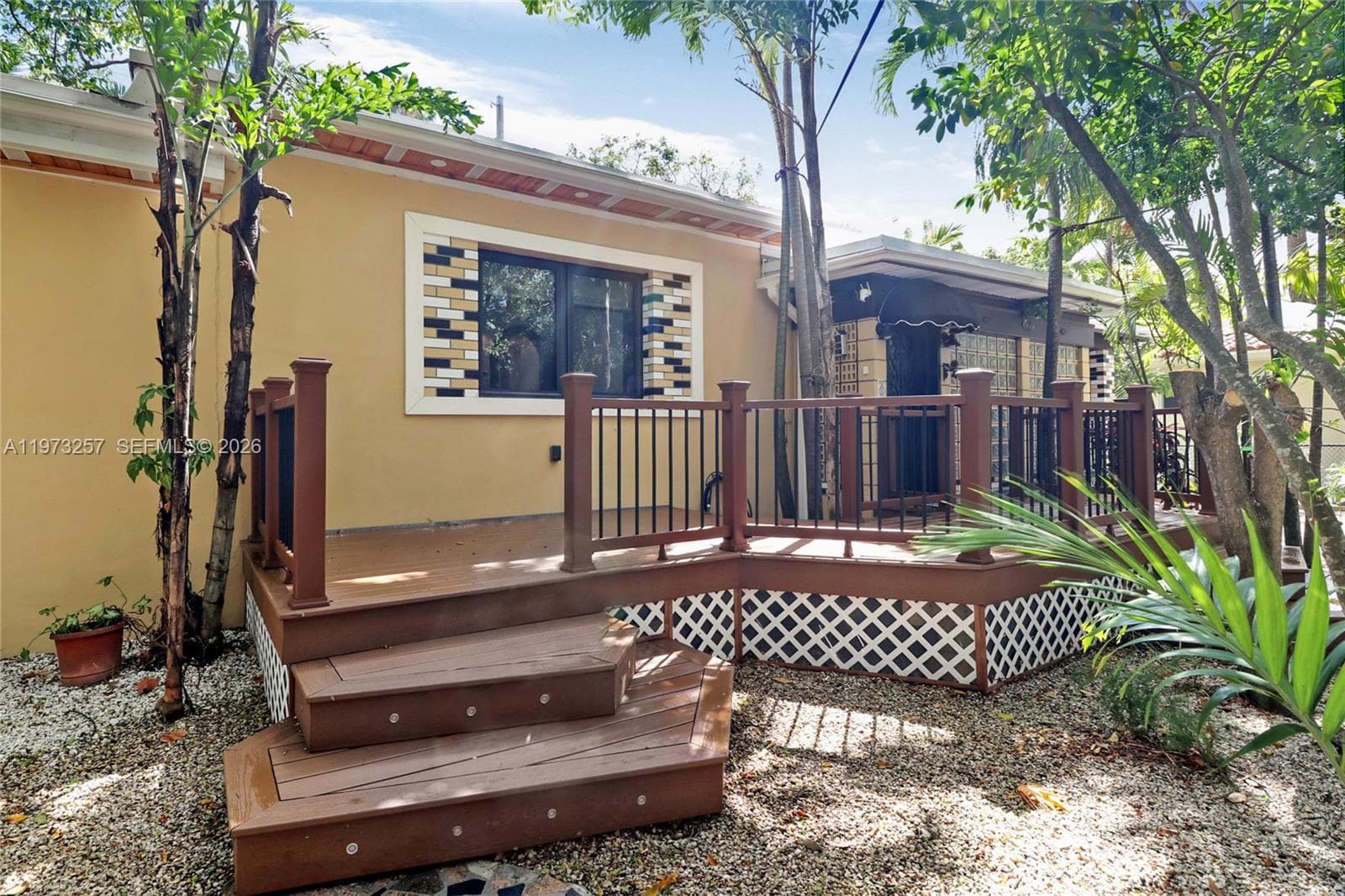 550 Quail Ave, Miami Springs FL 33166 — 18