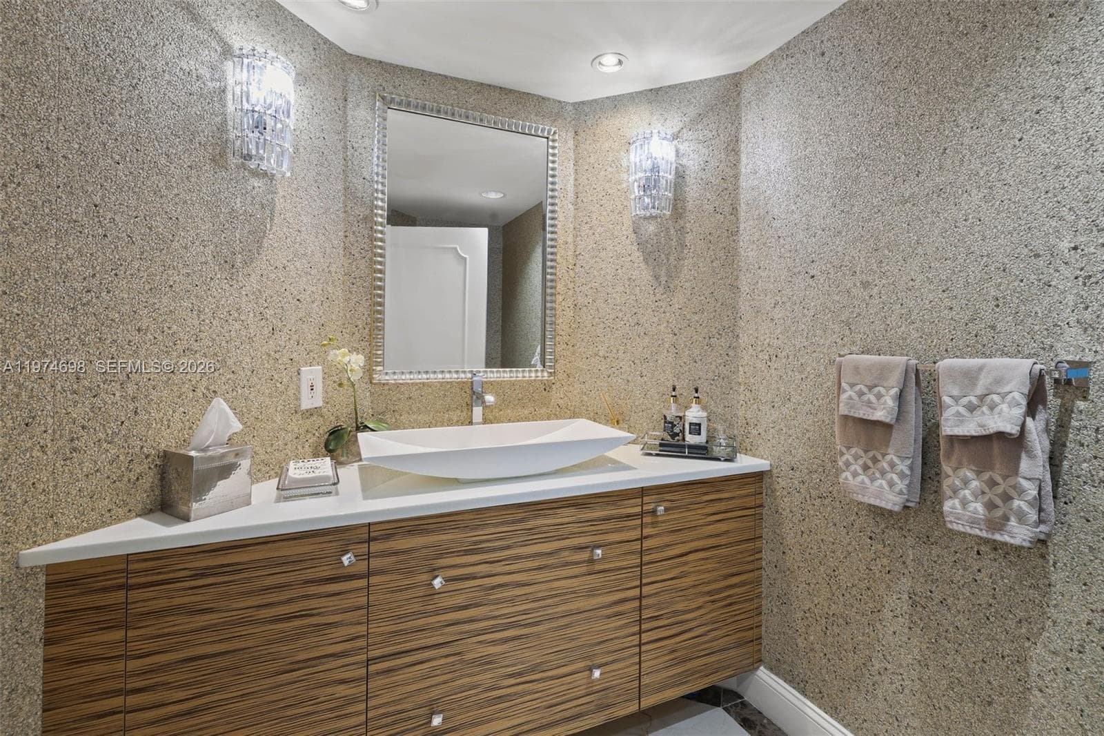 2600 Island Blvd # 1006, Aventura FL 33160 — 26