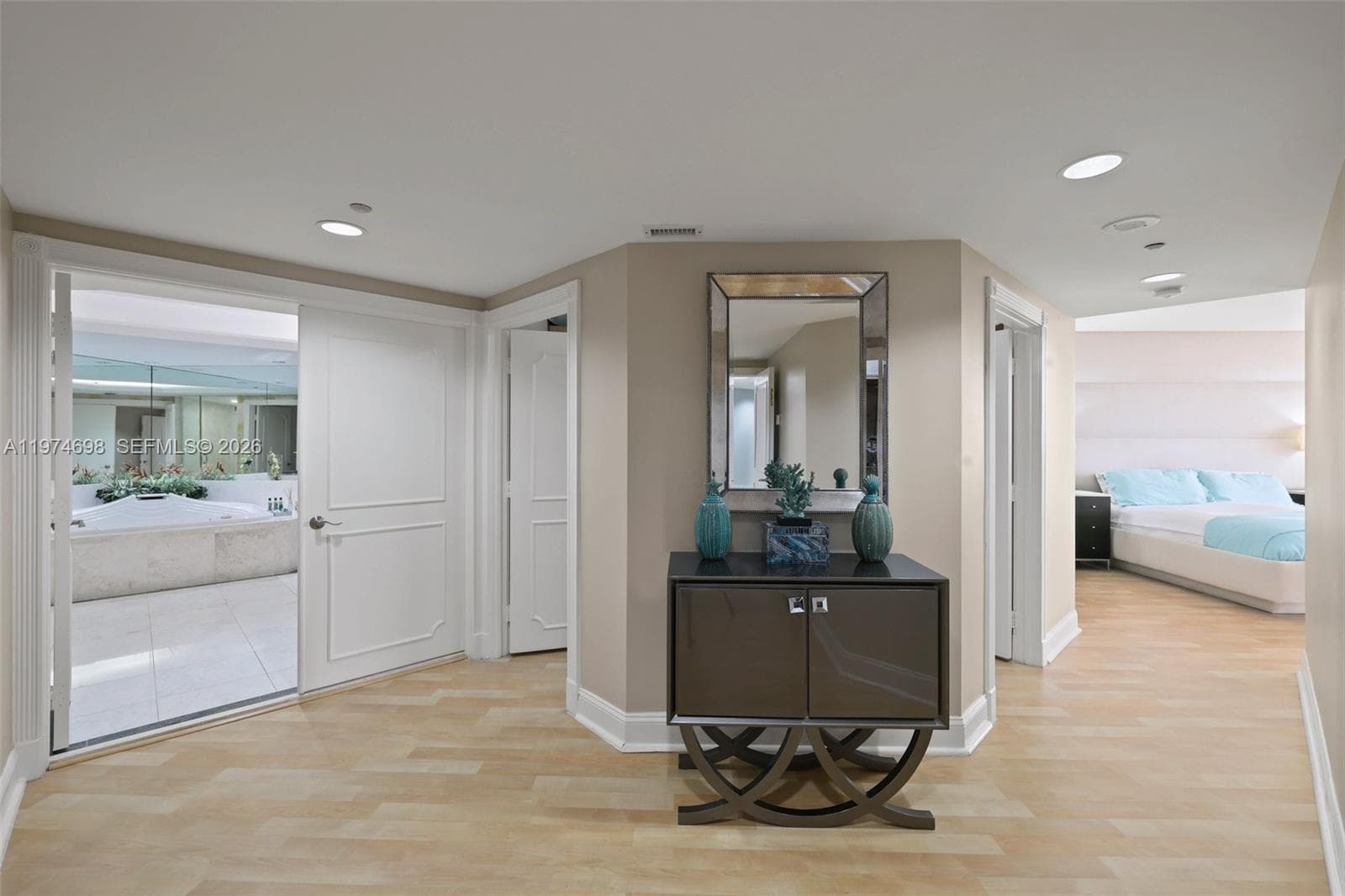 2600 Island Blvd # 1006, Aventura FL 33160 — 29