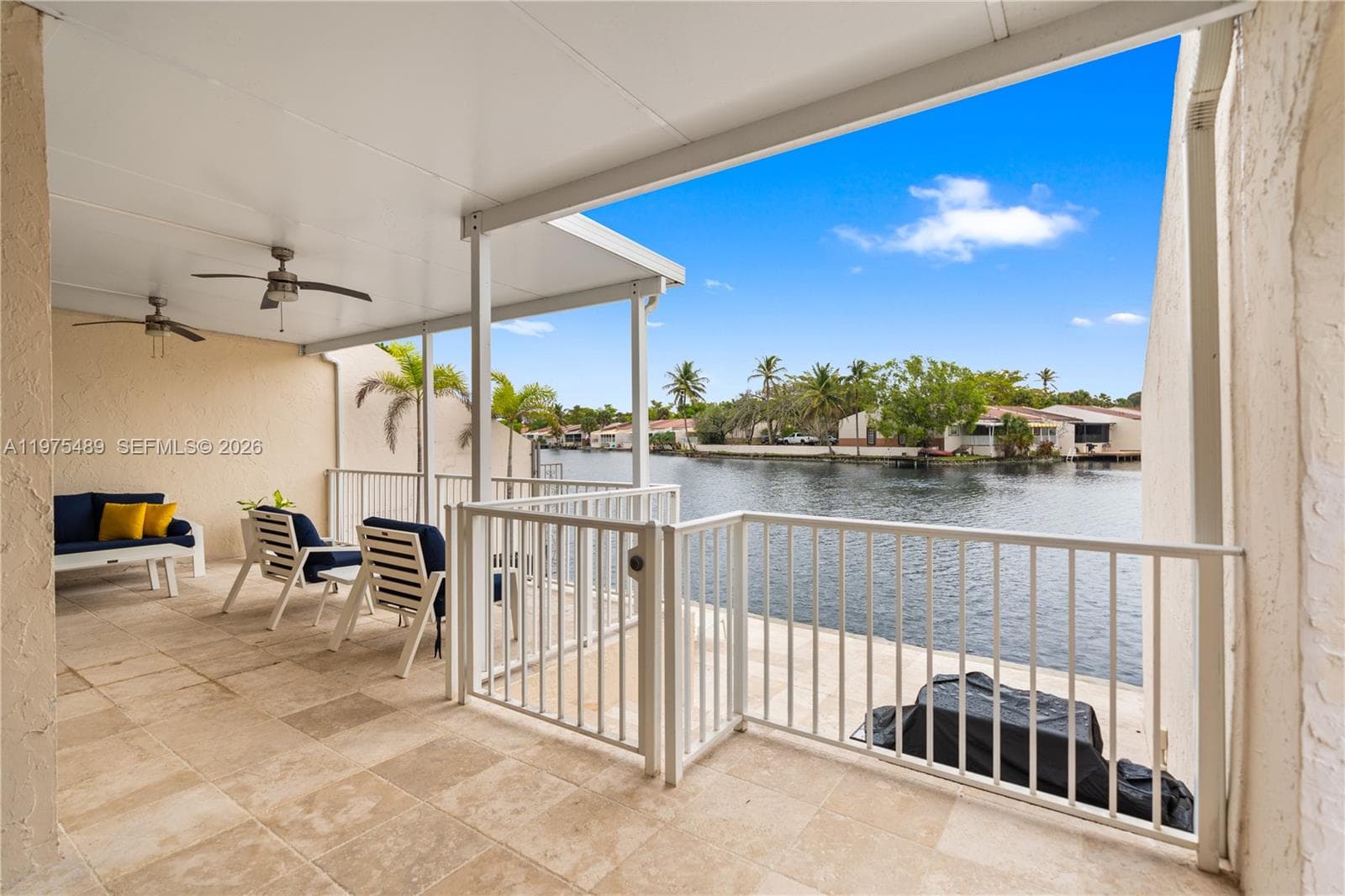 7282 Jacaranda Ln, Miami Lakes FL 33014 — 53