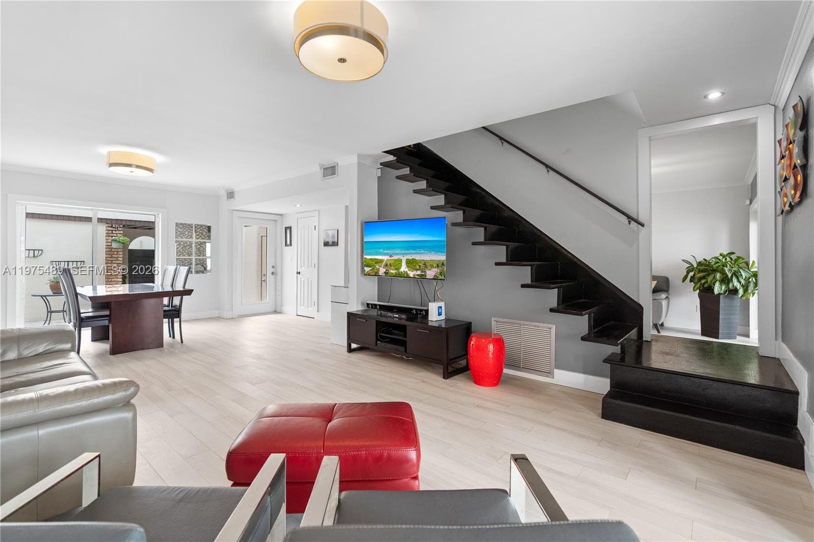 7282 Jacaranda Ln, Miami Lakes FL 33014 — 20