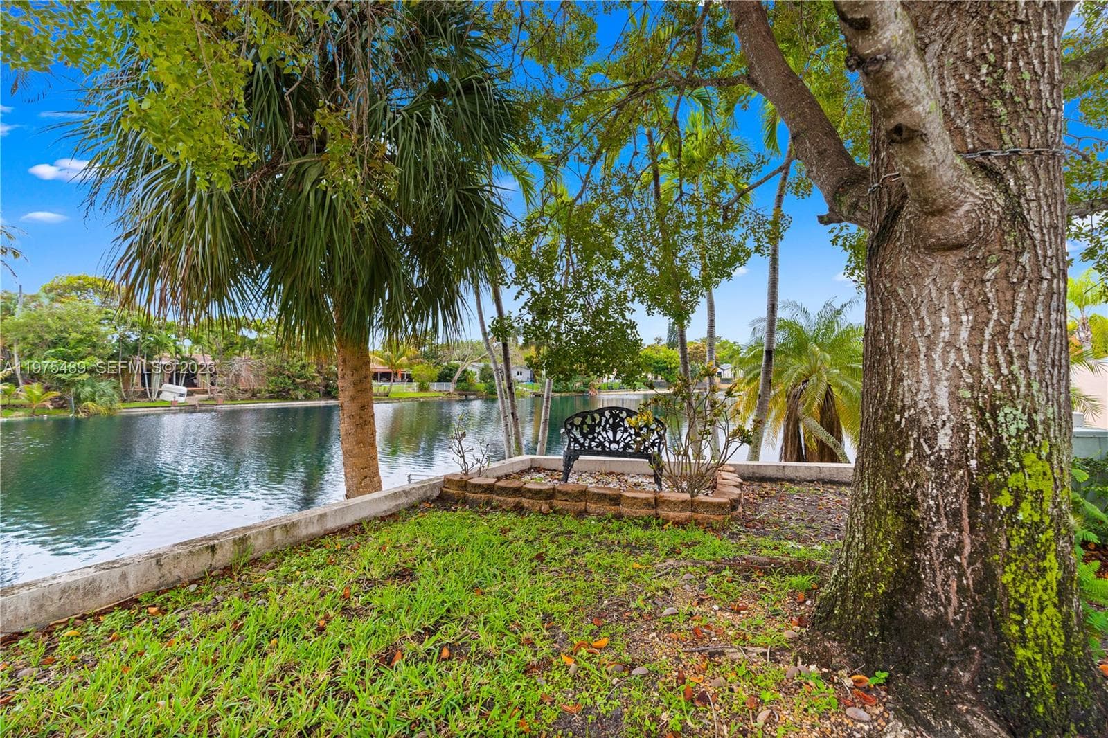 7282 Jacaranda Ln, Miami Lakes FL 33014 — 10