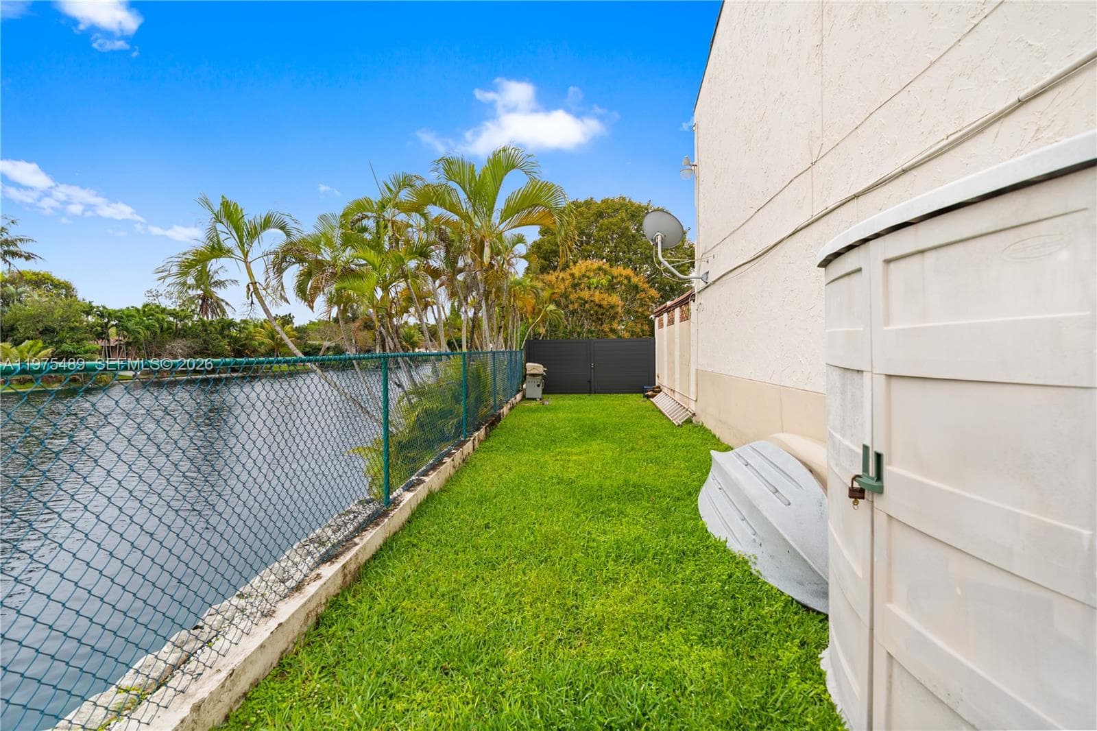7282 Jacaranda Ln, Miami Lakes FL 33014 — 50