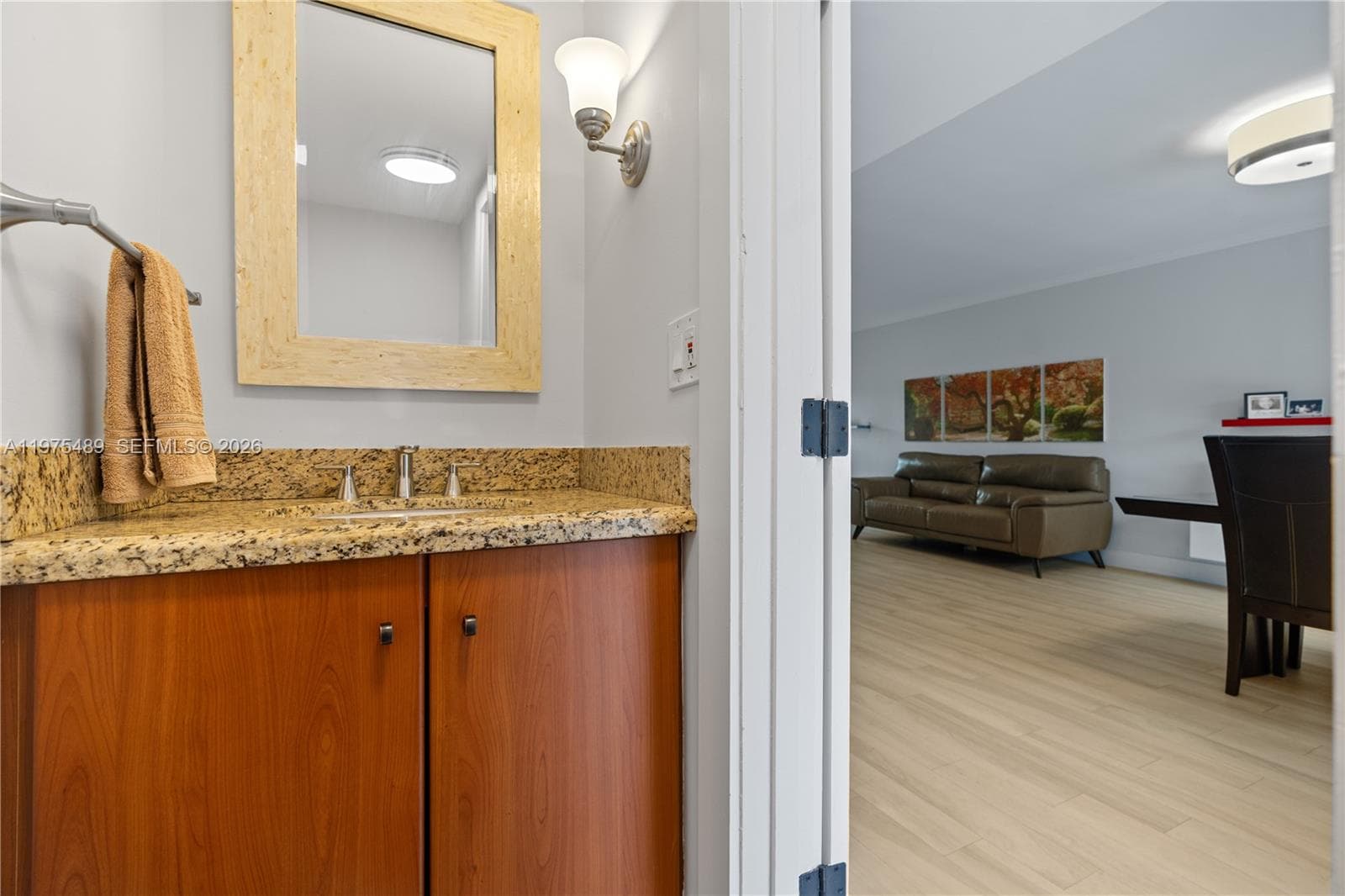 7282 Jacaranda Ln, Miami Lakes FL 33014 — 37