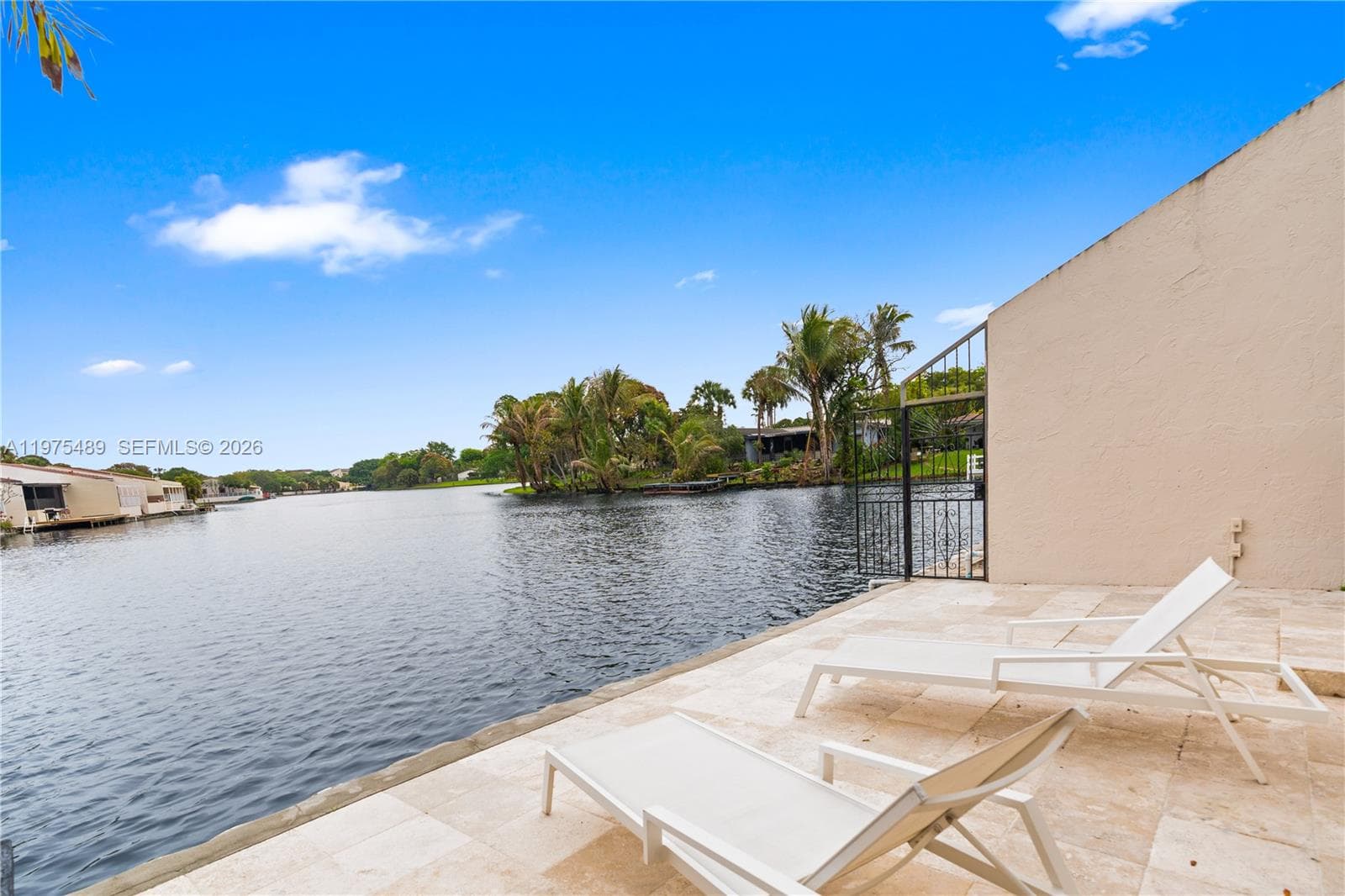 7282 Jacaranda Ln, Miami Lakes FL 33014 — 48