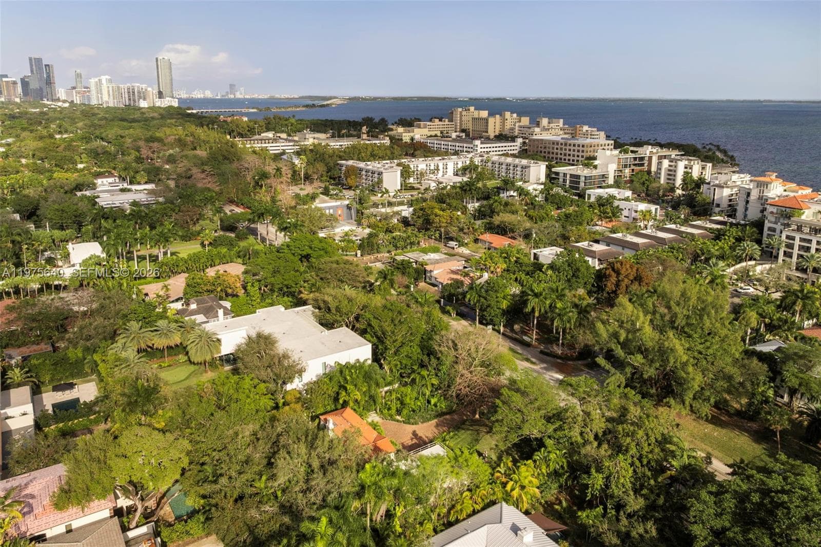 1645 S Bayshore Dr, Coconut Grove FL 33133 — 42
