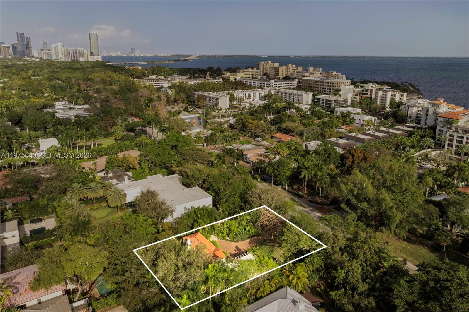 1645 S Bayshore Dr, Coconut Grove FL 33133 — 43