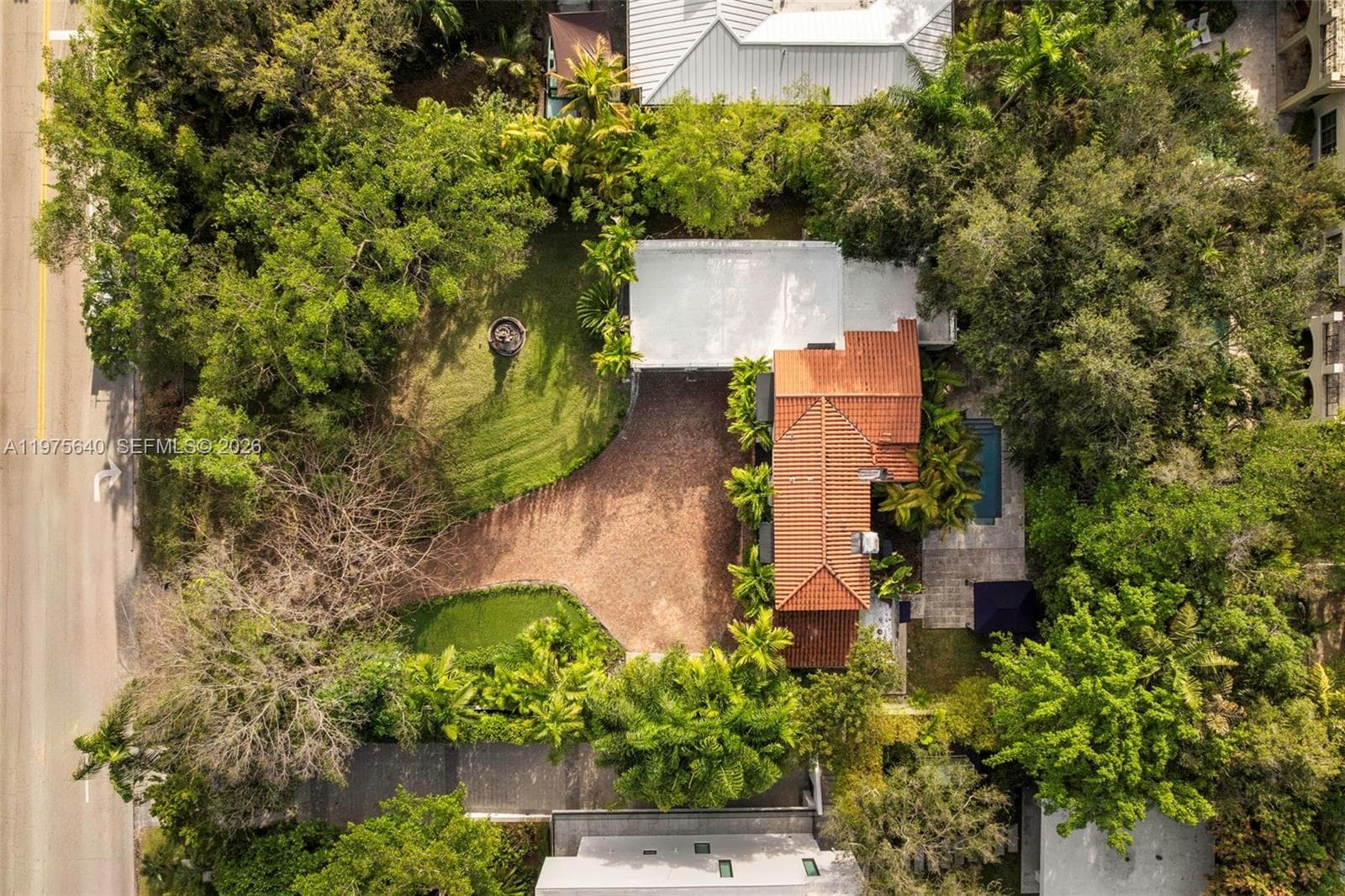 1645 S Bayshore Dr, Coconut Grove FL 33133 — 34