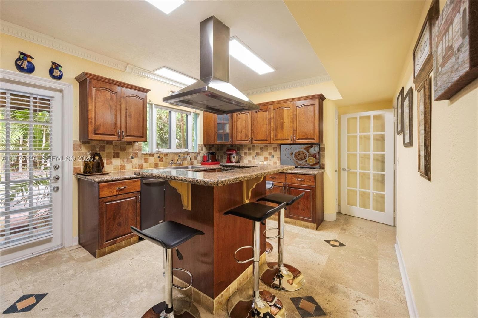1645 S Bayshore Dr, Coconut Grove FL 33133 — 14
