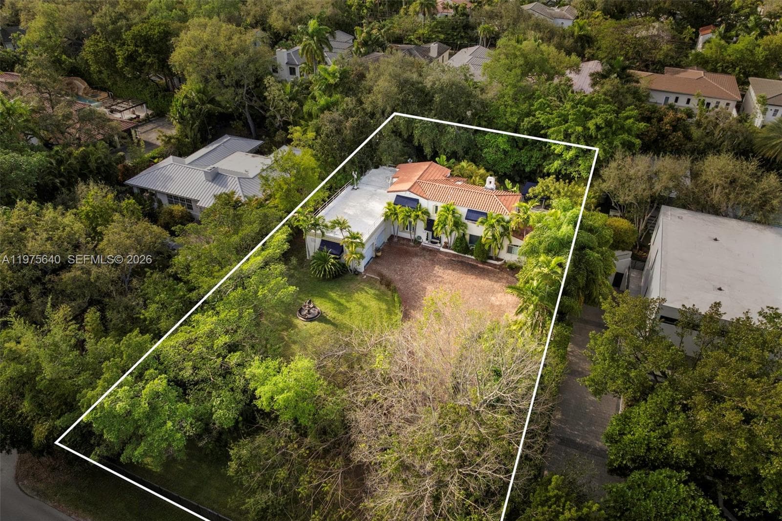 1645 S Bayshore Dr, Coconut Grove FL 33133 — 37