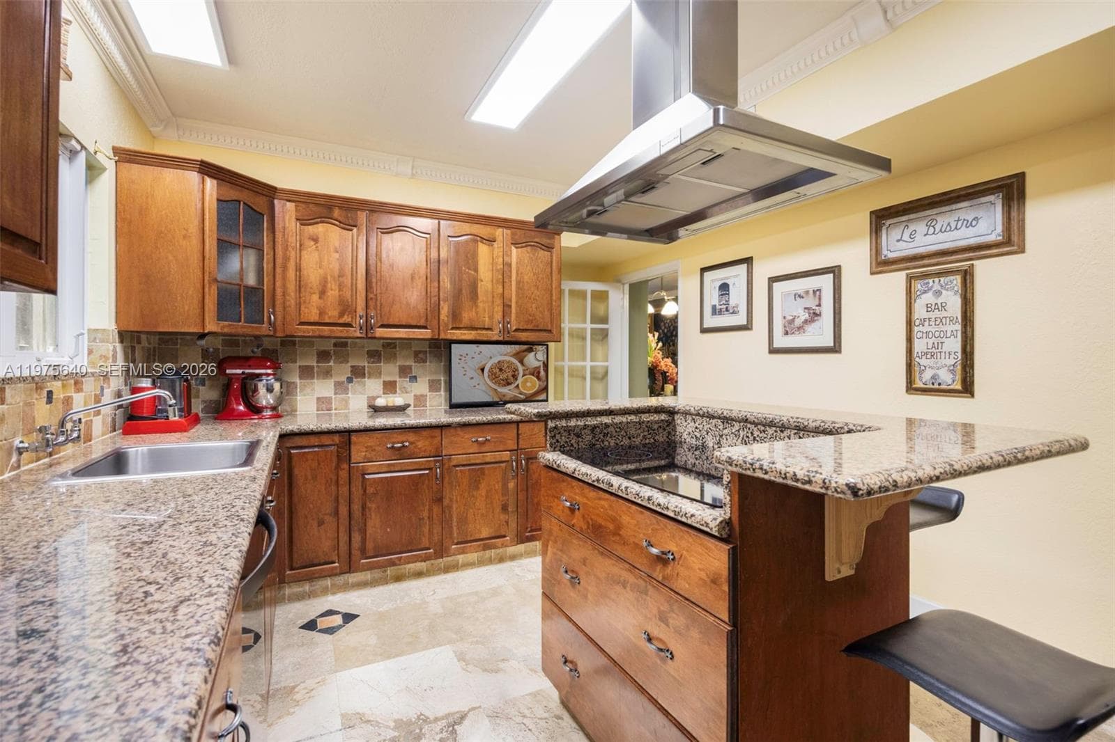 1645 S Bayshore Dr, Coconut Grove FL 33133 — 15