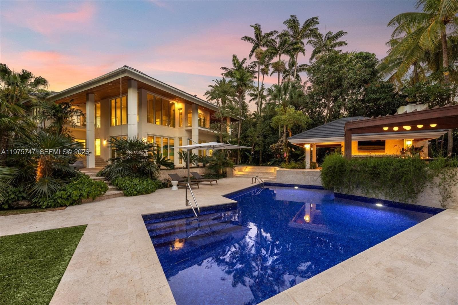 7150 W Lago Dr, Coral Gables FL 33143 — 1