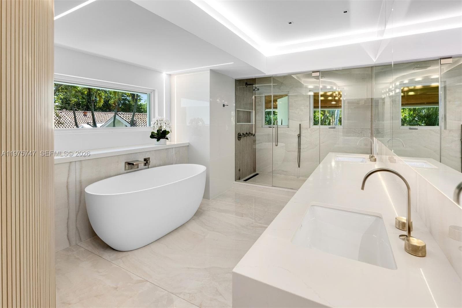 7150 W Lago Dr, Coral Gables FL 33143 — 20