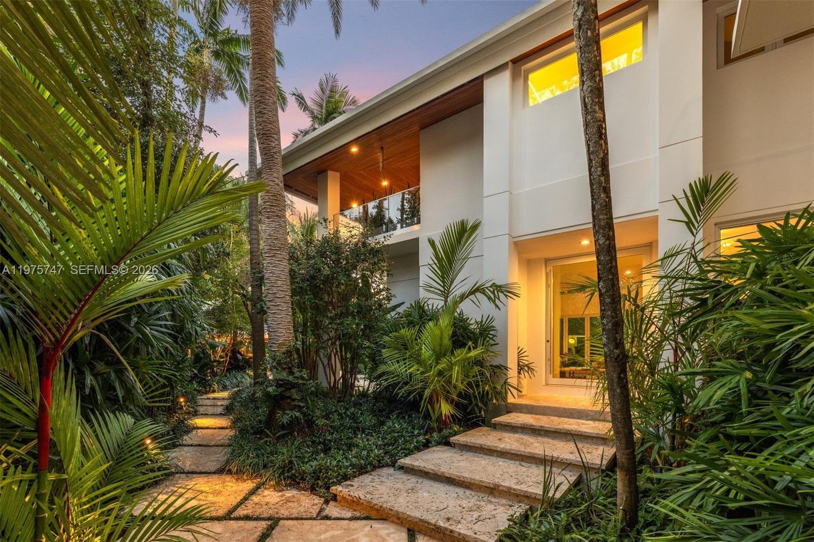 7150 W Lago Dr, Coral Gables FL 33143 — 10