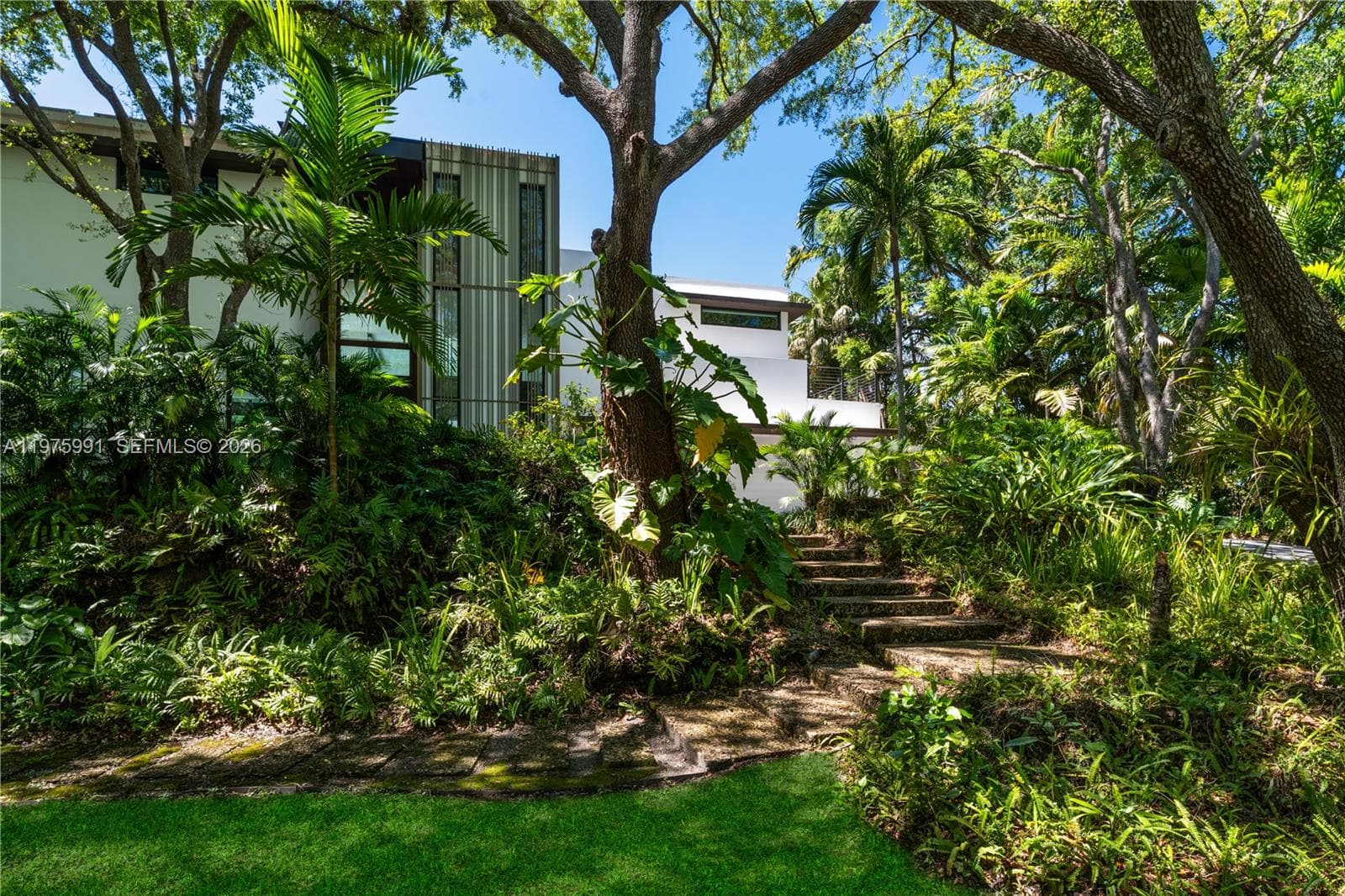 12220 Rock Garden Ln, Pinecrest FL 33156 — 40