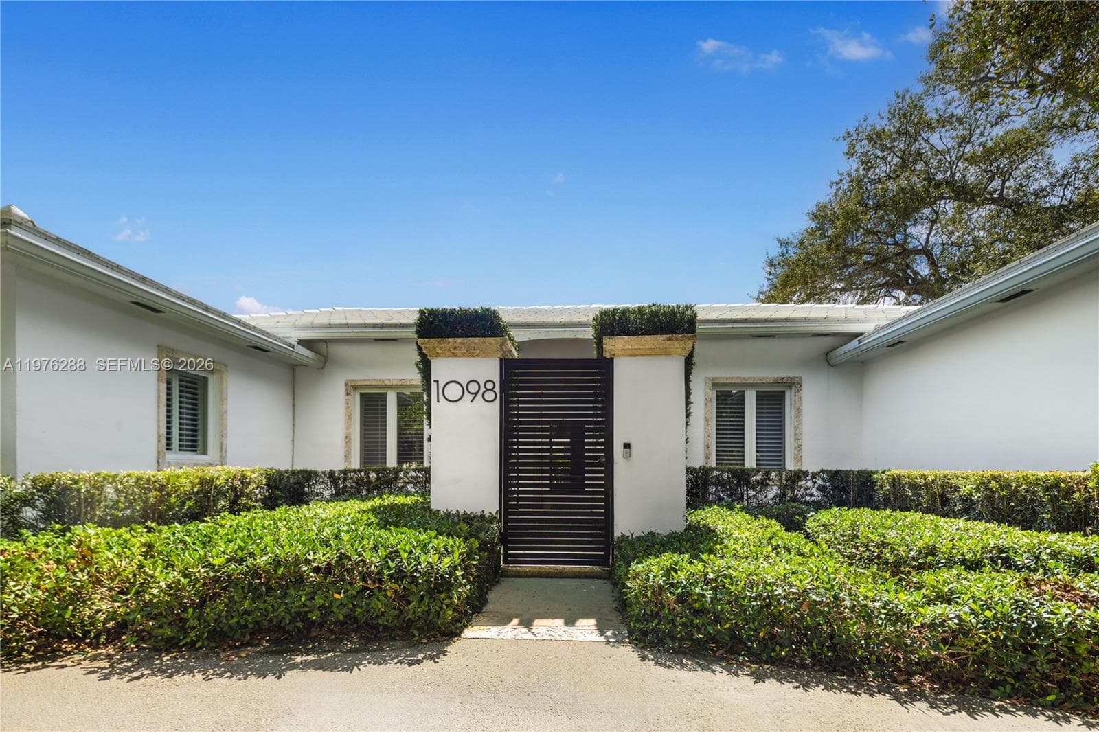 1098 NE 99th St, Miami Shores FL 33138 — 33