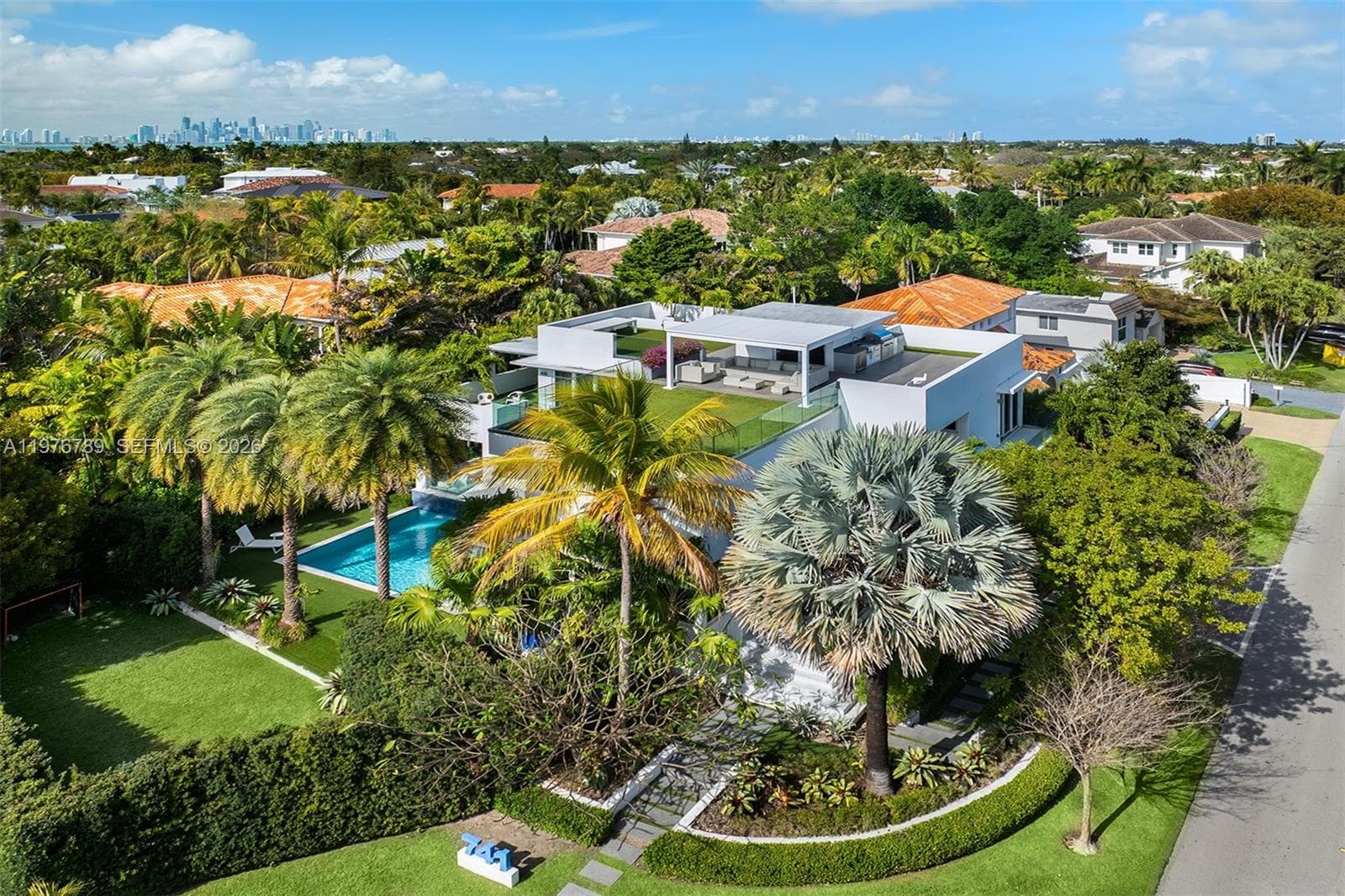 741 Harbor Dr, Key Biscayne FL 33149 — 23