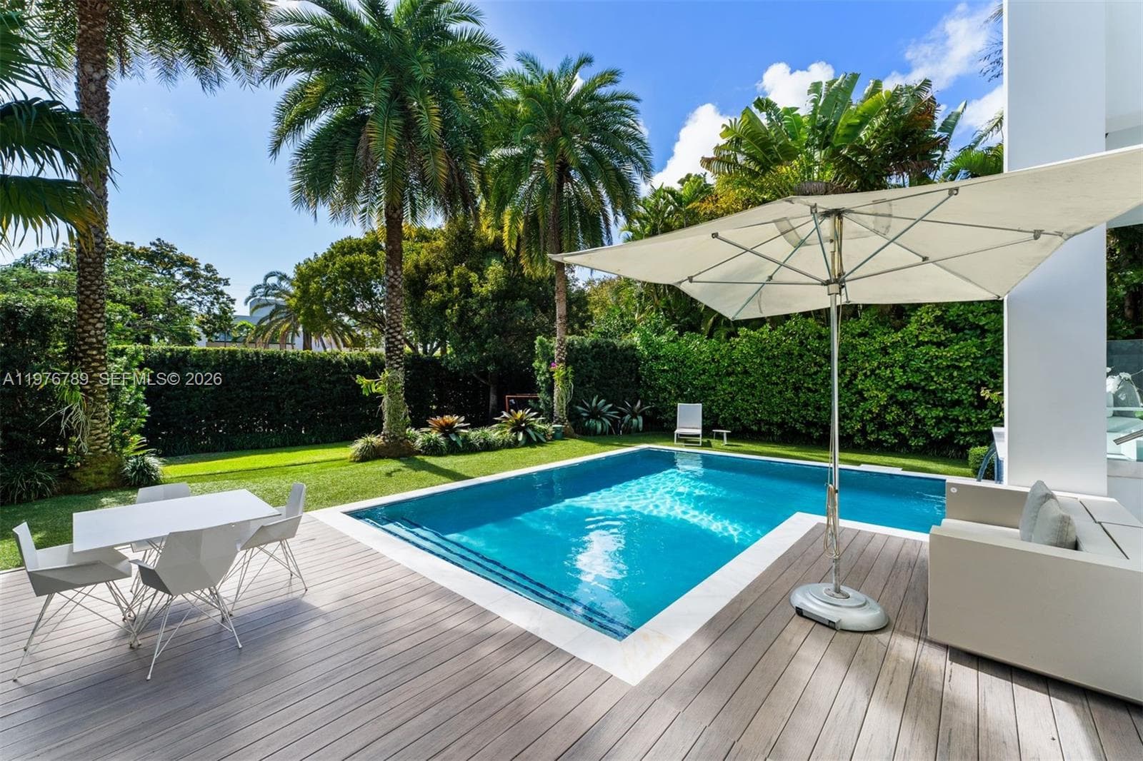 741 Harbor Dr, Key Biscayne FL 33149 — 33