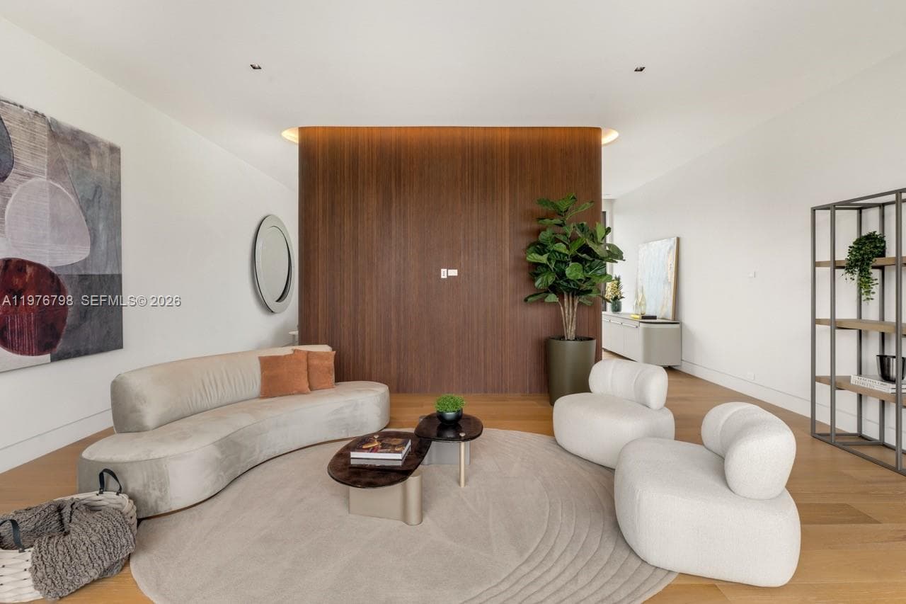 8755 SW 54th Ave, Miami FL 33143 — 17