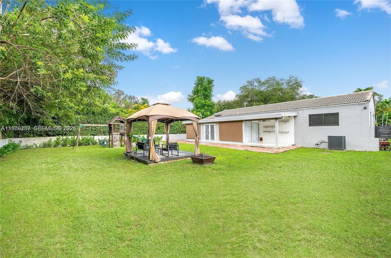 160 South Dr, Miami Springs FL 33166 — 2