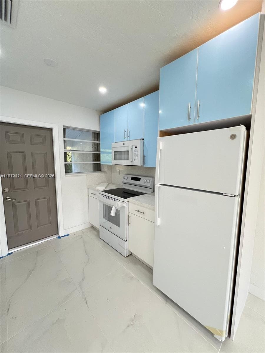 15741 NW 38th Pl, Miami Gardens FL 33054 — 5