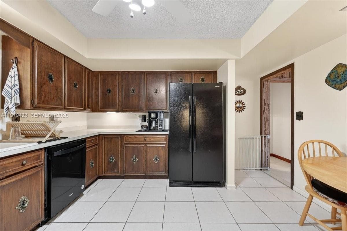 8261 SW 186th St, Cutler Bay FL 33157 — 23