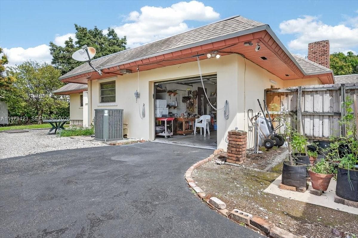 8261 SW 186th St, Cutler Bay FL 33157 — 49