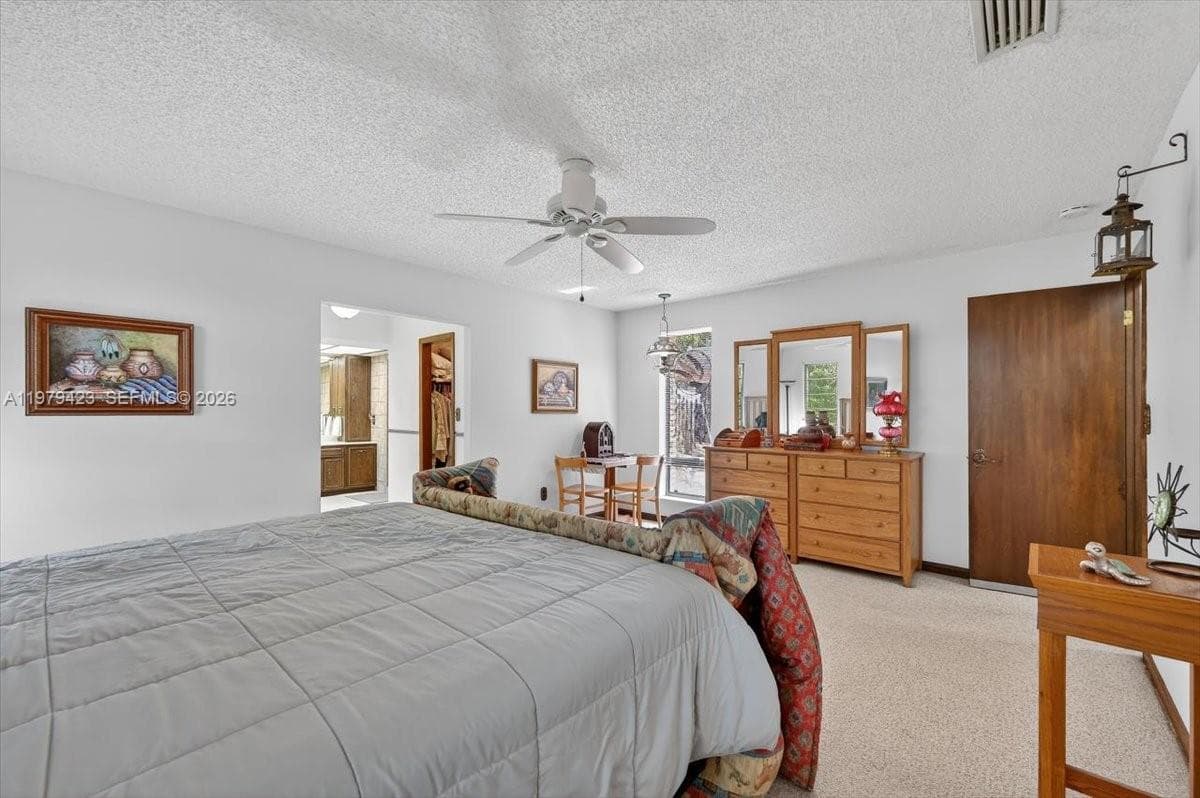 8261 SW 186th St, Cutler Bay FL 33157 — 41