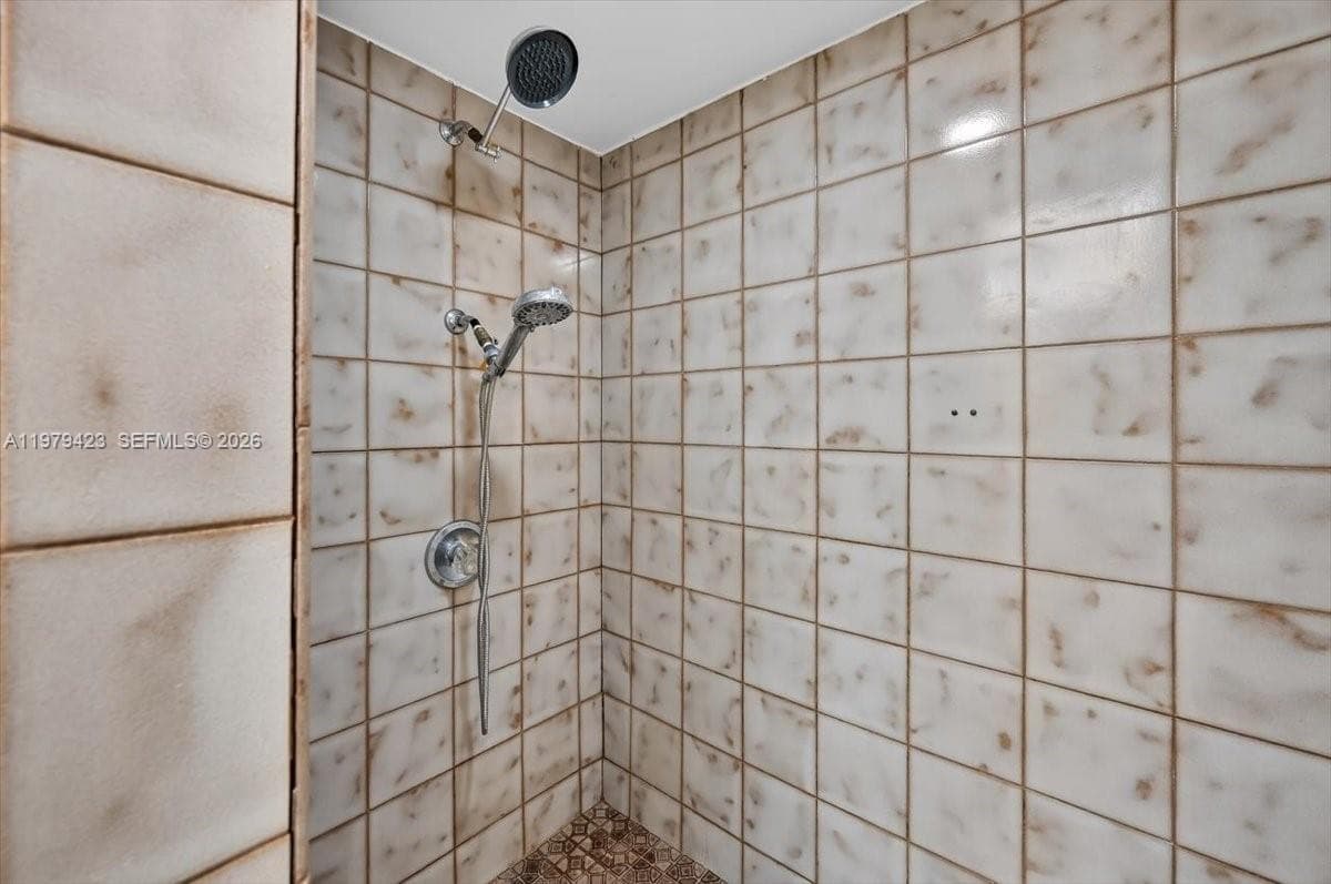 8261 SW 186th St, Cutler Bay FL 33157 — 45