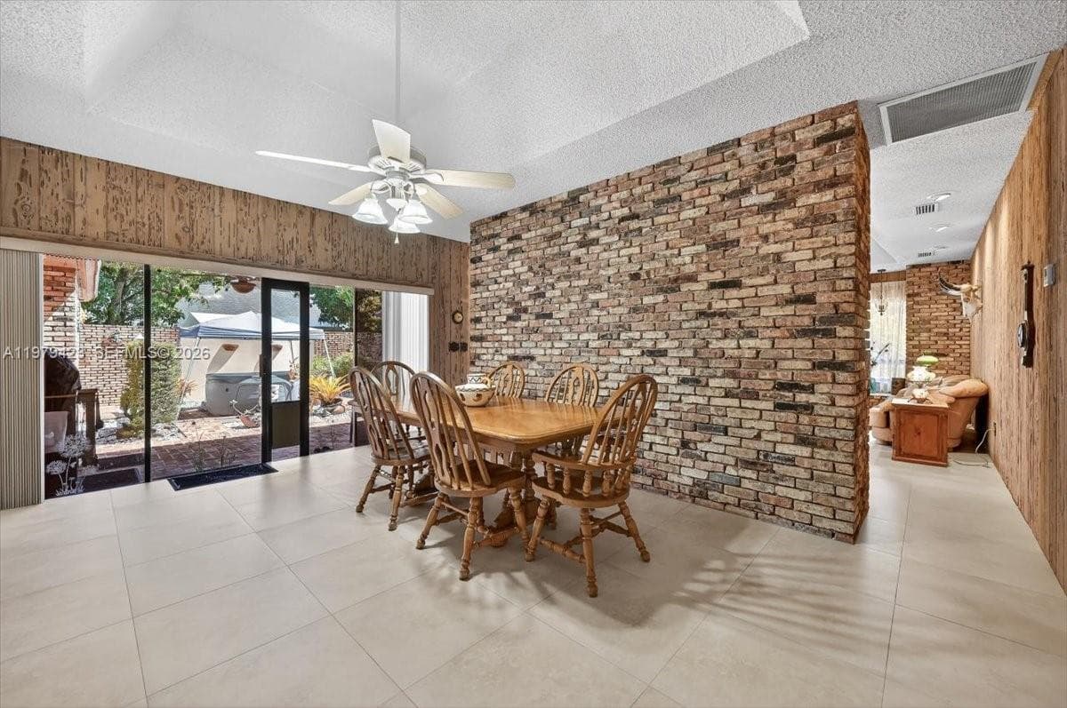 8261 SW 186th St, Cutler Bay FL 33157 — 18