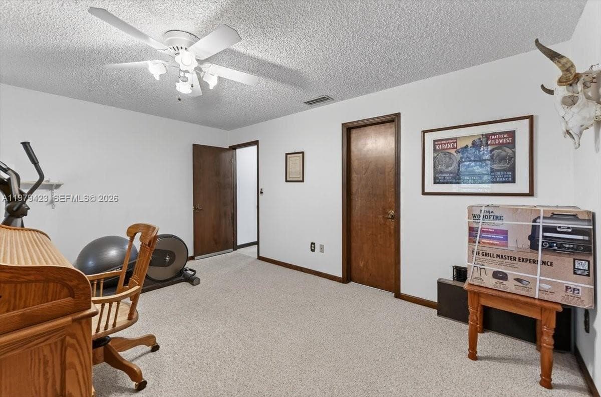 8261 SW 186th St, Cutler Bay FL 33157 — 37