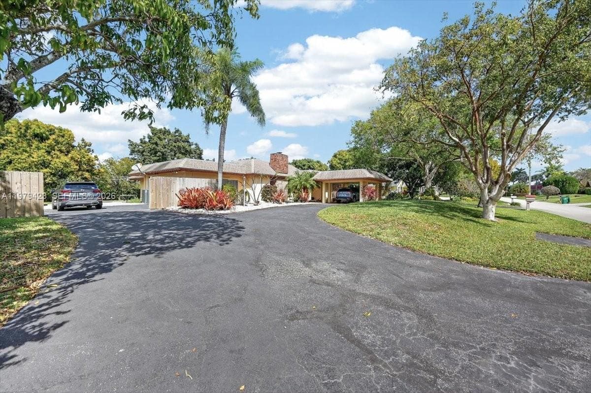 8261 SW 186th St, Cutler Bay FL 33157 — 4